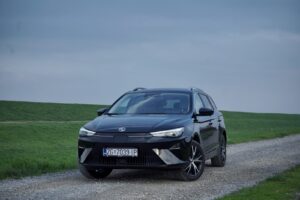 7 dana s električnim vozilom MG 5